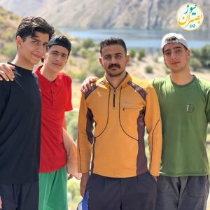 اردوی سخت شناگران بروجرد در دریاچه گهر